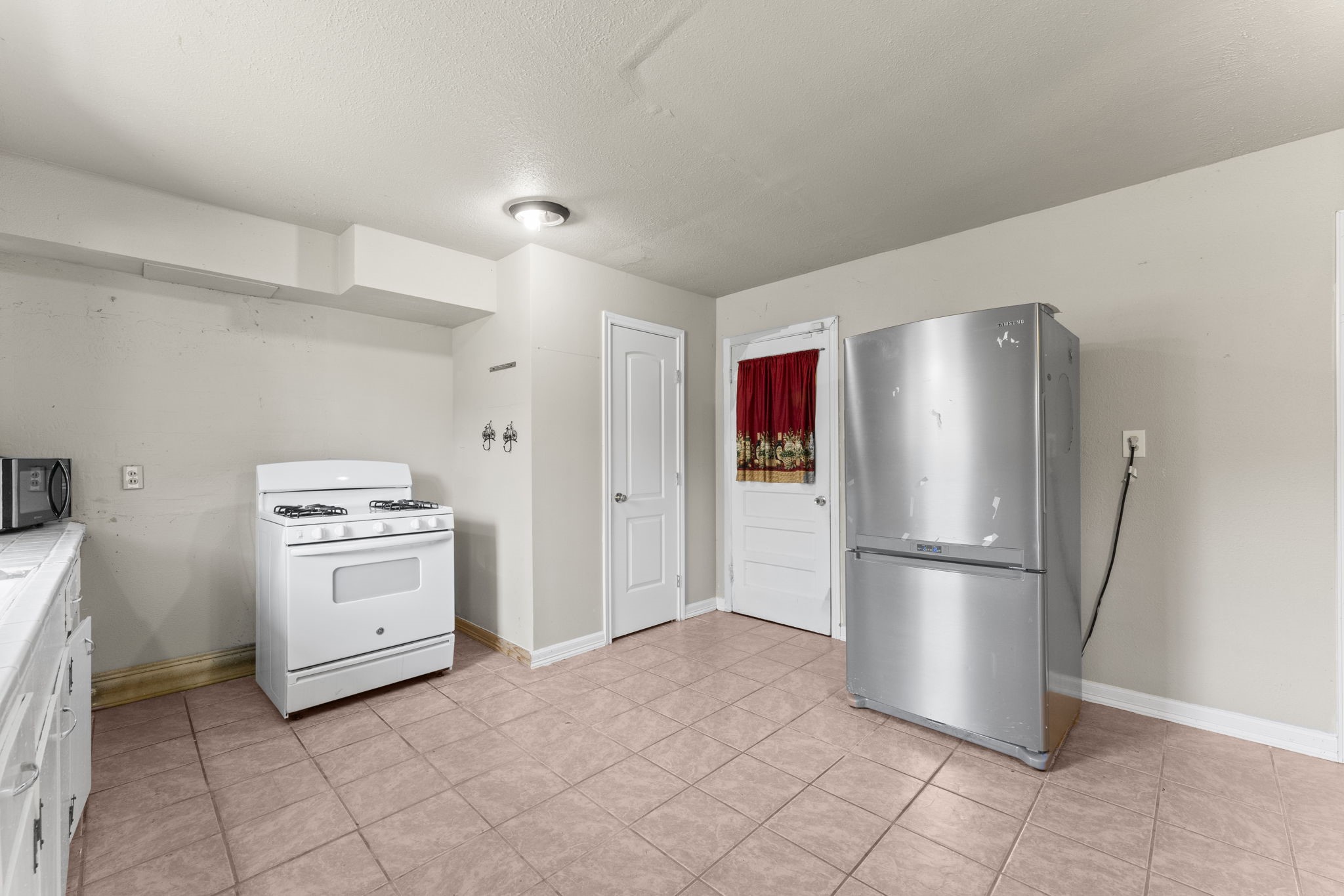 814 Isetta Lane Property Photo 11
