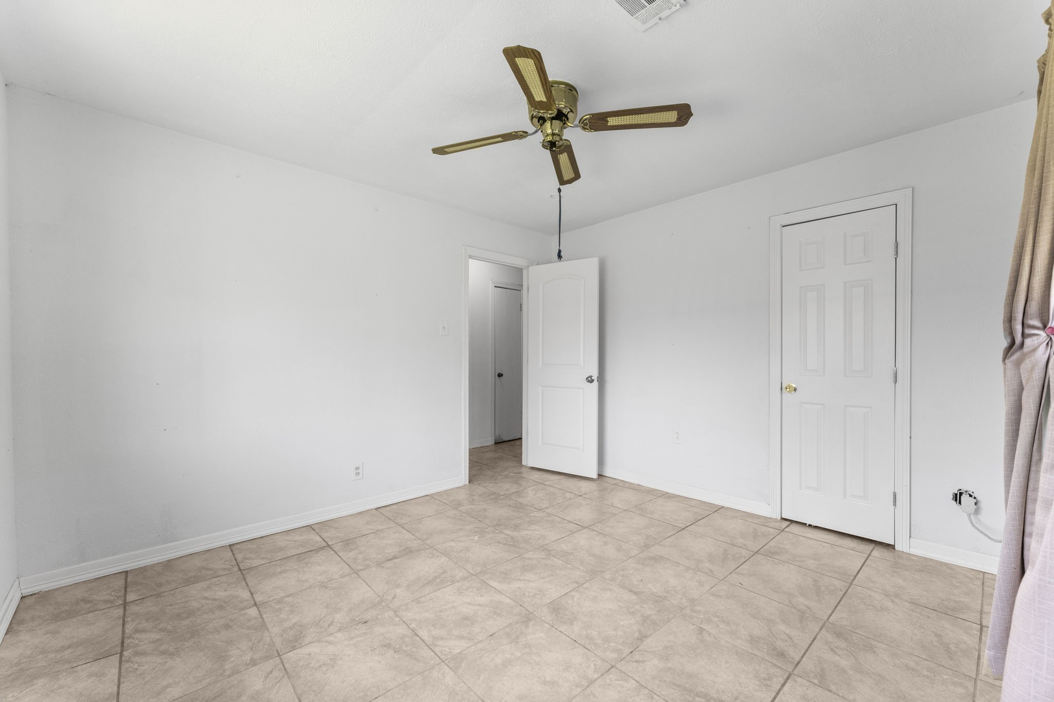 814 Isetta Lane Property Photo 22