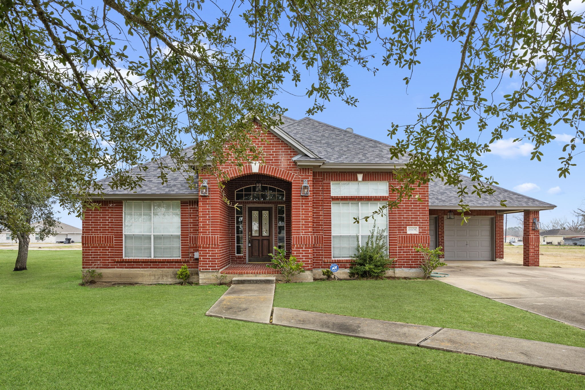 6908 Westgate Street Property Photo