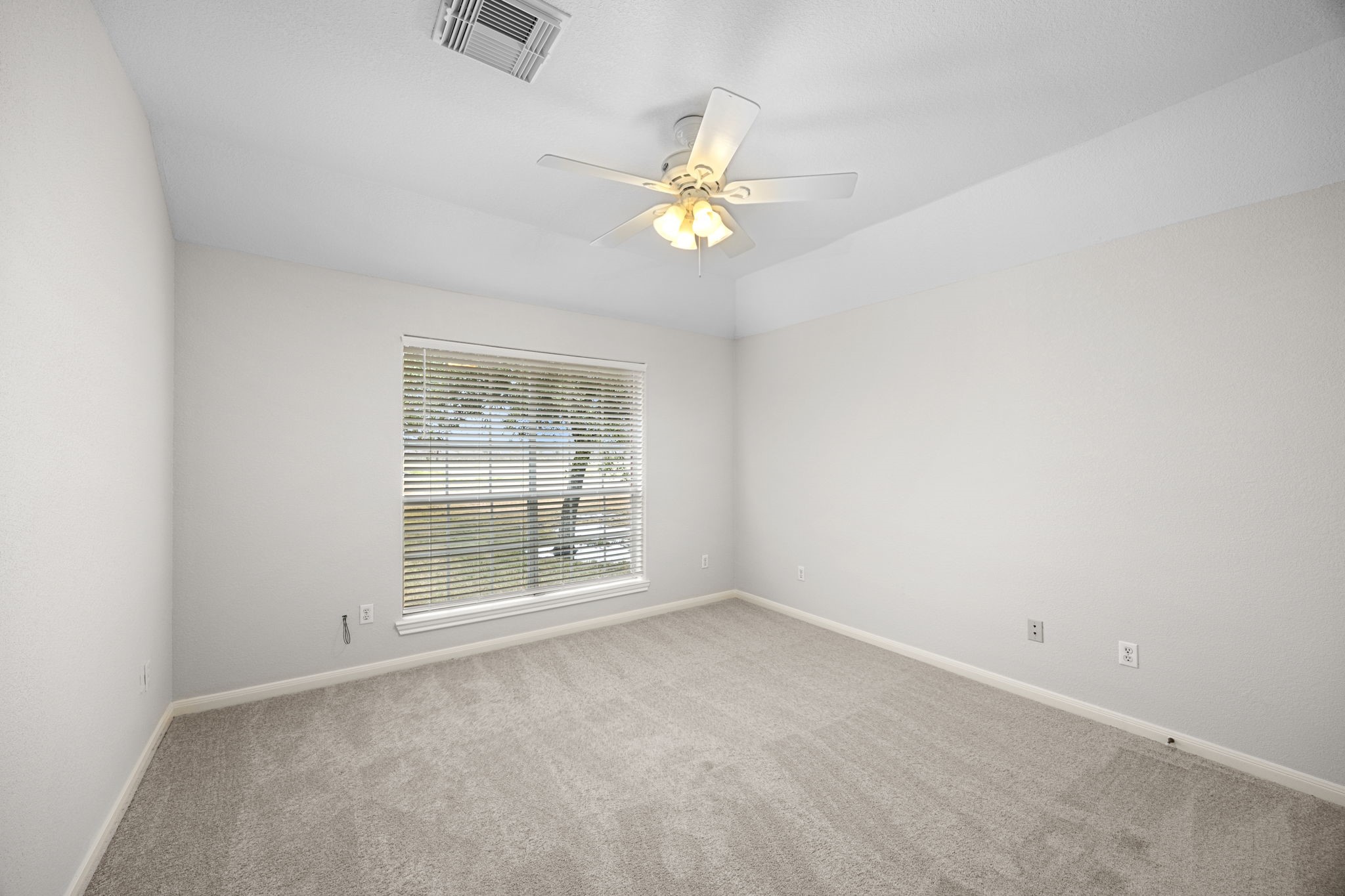 6908 Westgate Street Property Photo 5