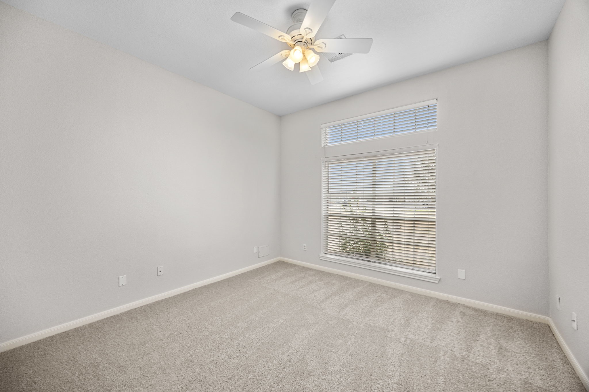 6908 Westgate Street Property Photo 7