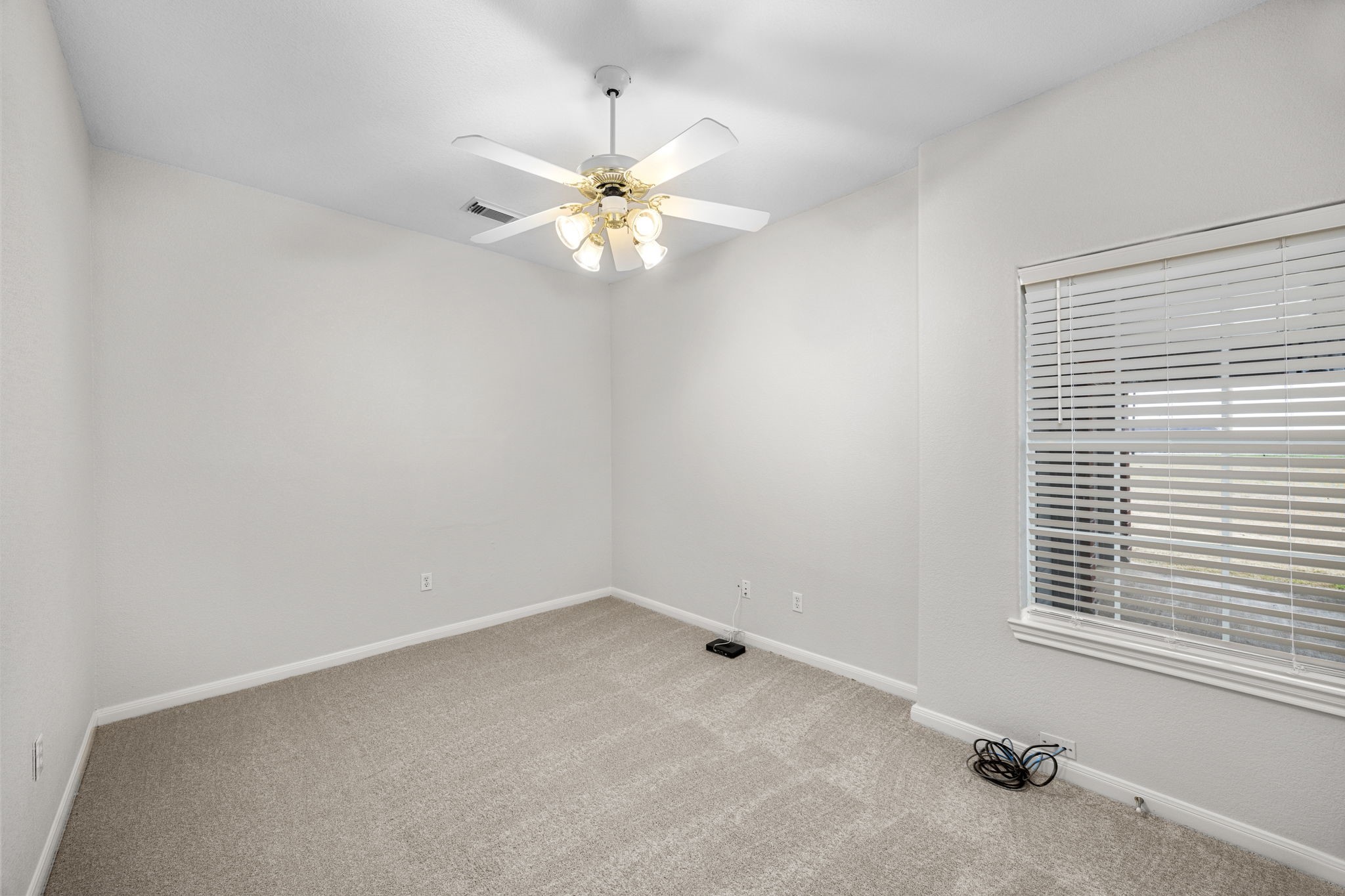 6908 Westgate Street Property Photo 8