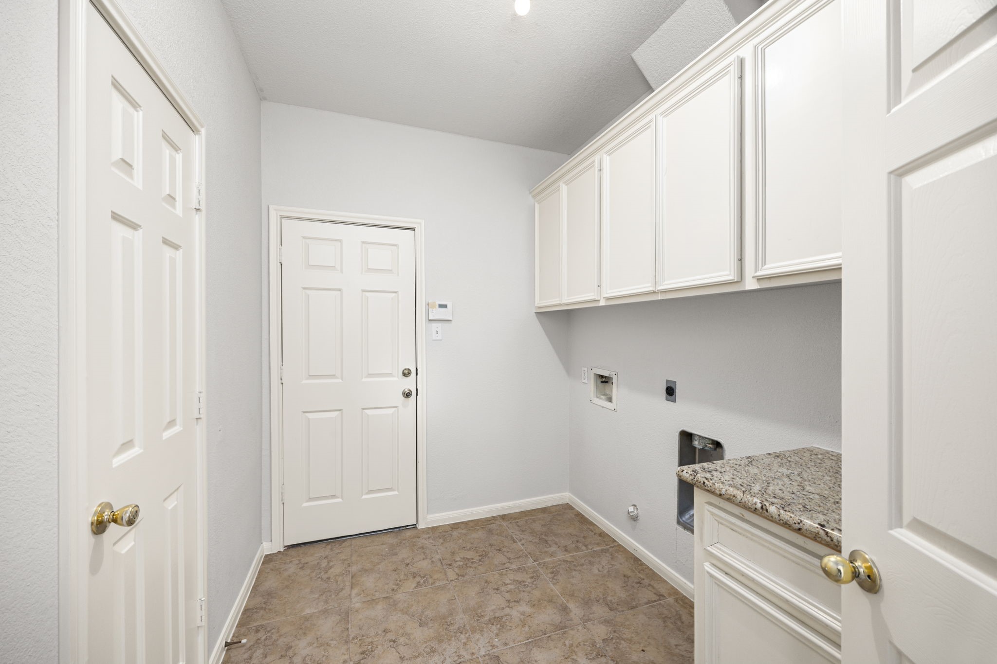 6908 Westgate Street Property Photo 25