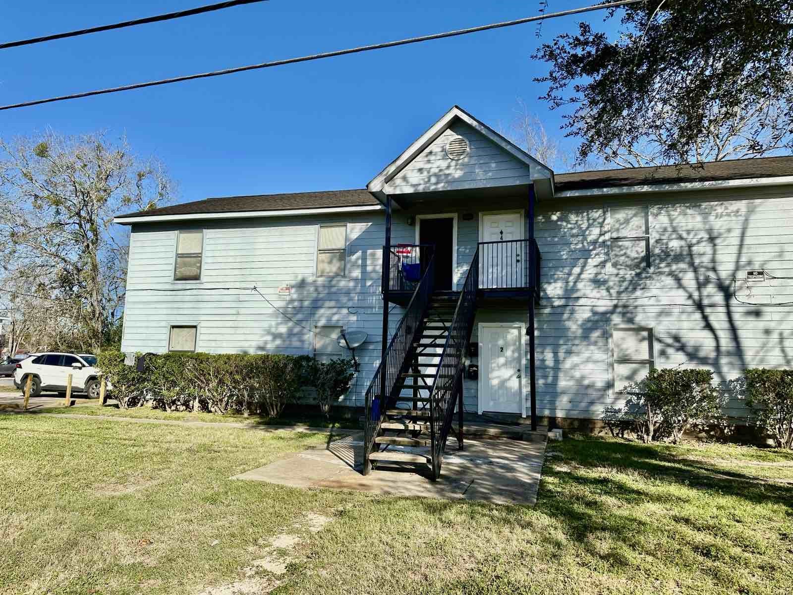 1907 Avenue C 4 Property Photo 1