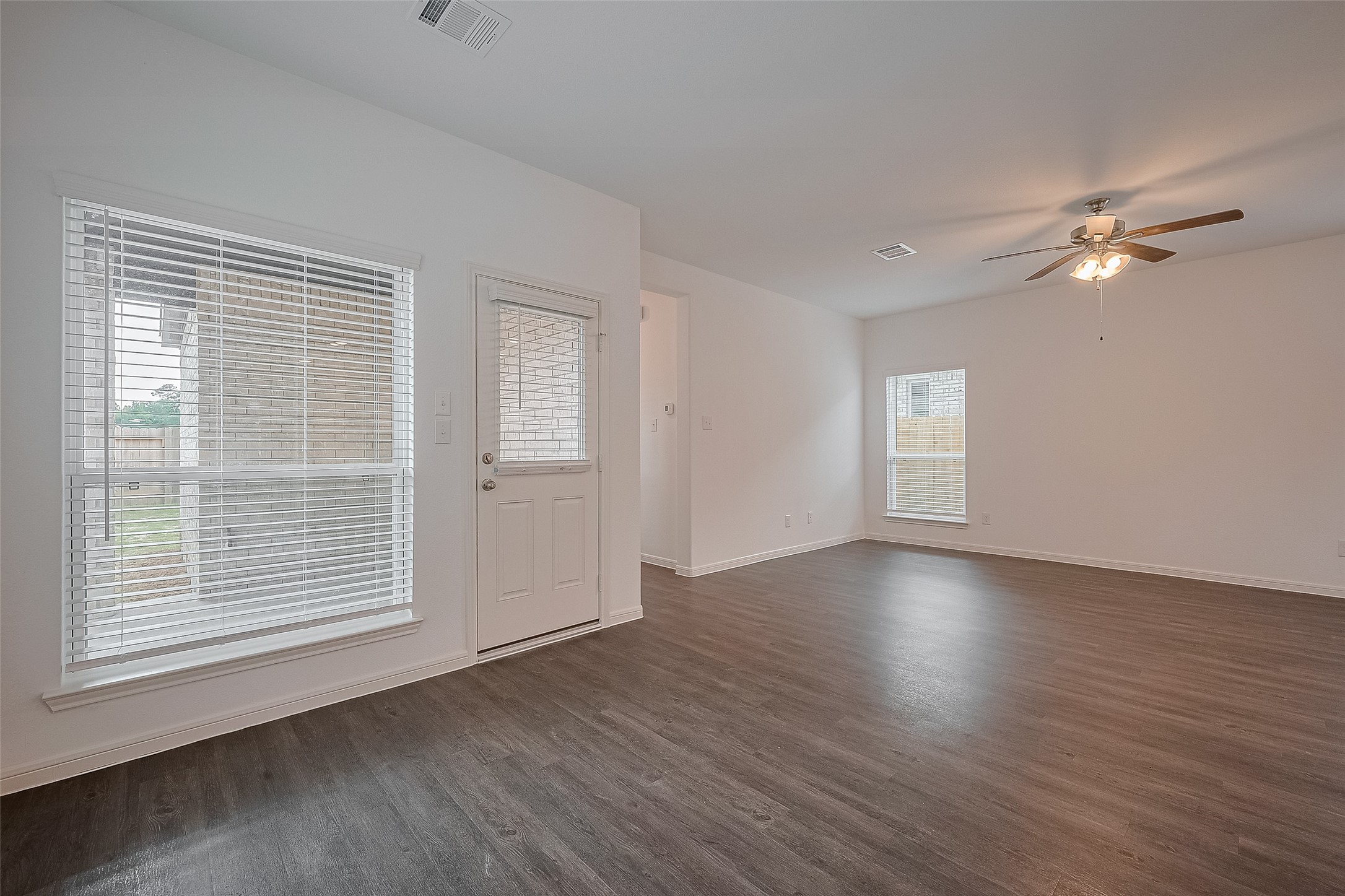27097 Kestrel Trail Property Photo 8