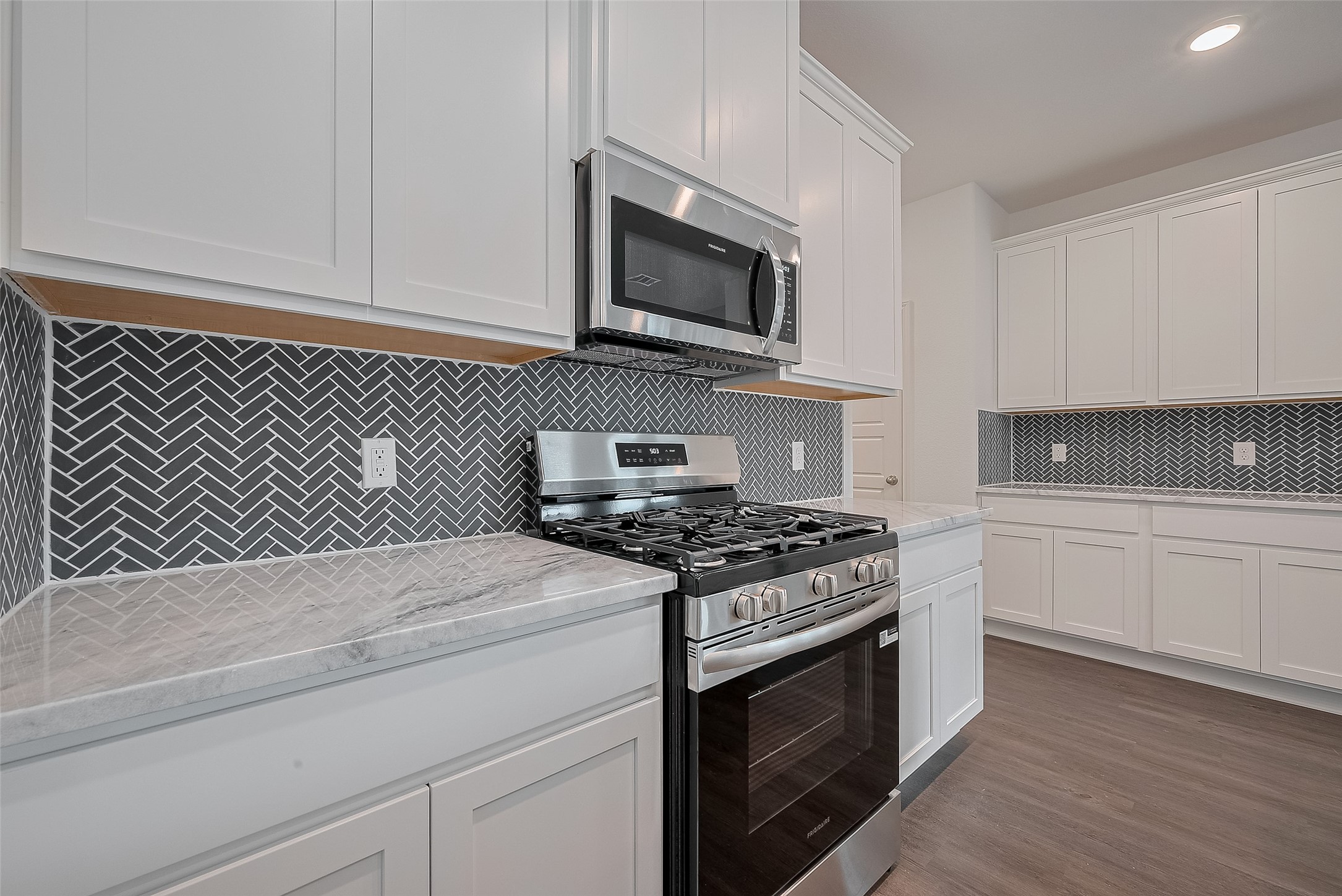 27097 Kestrel Trail Property Photo 11