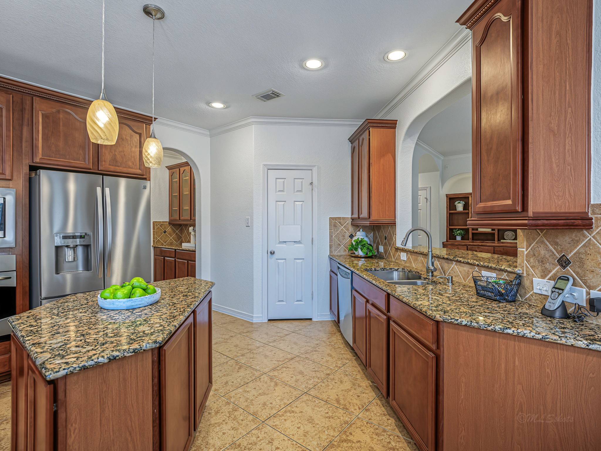 8310 Crescent Knolls Drive Property Photo 13