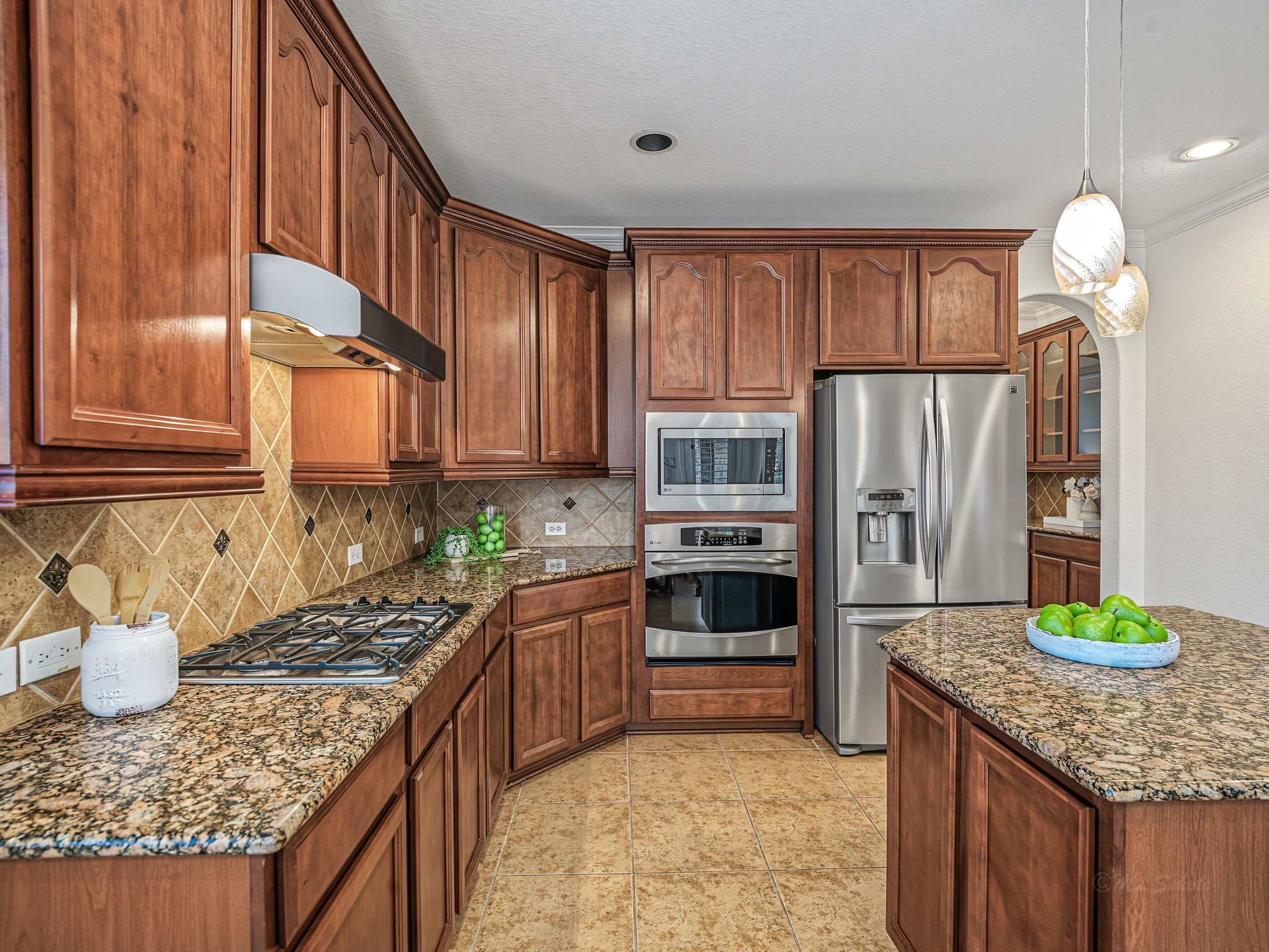 8310 Crescent Knolls Drive Property Photo 15