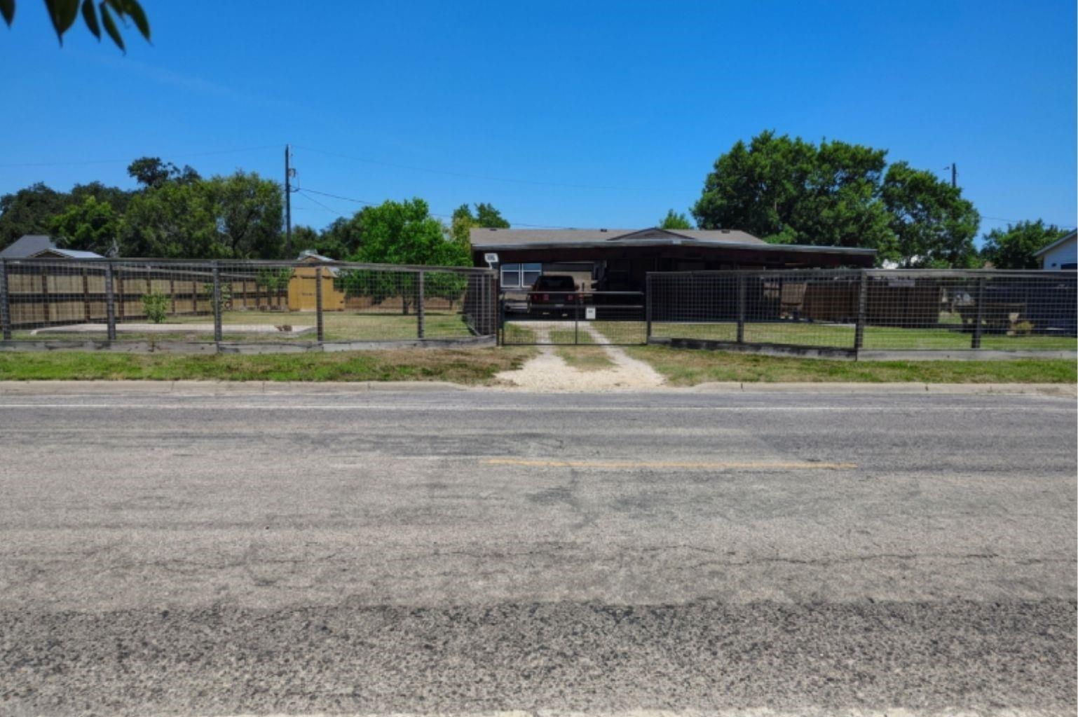 505 Locke Street, Woodsboro TX 78393