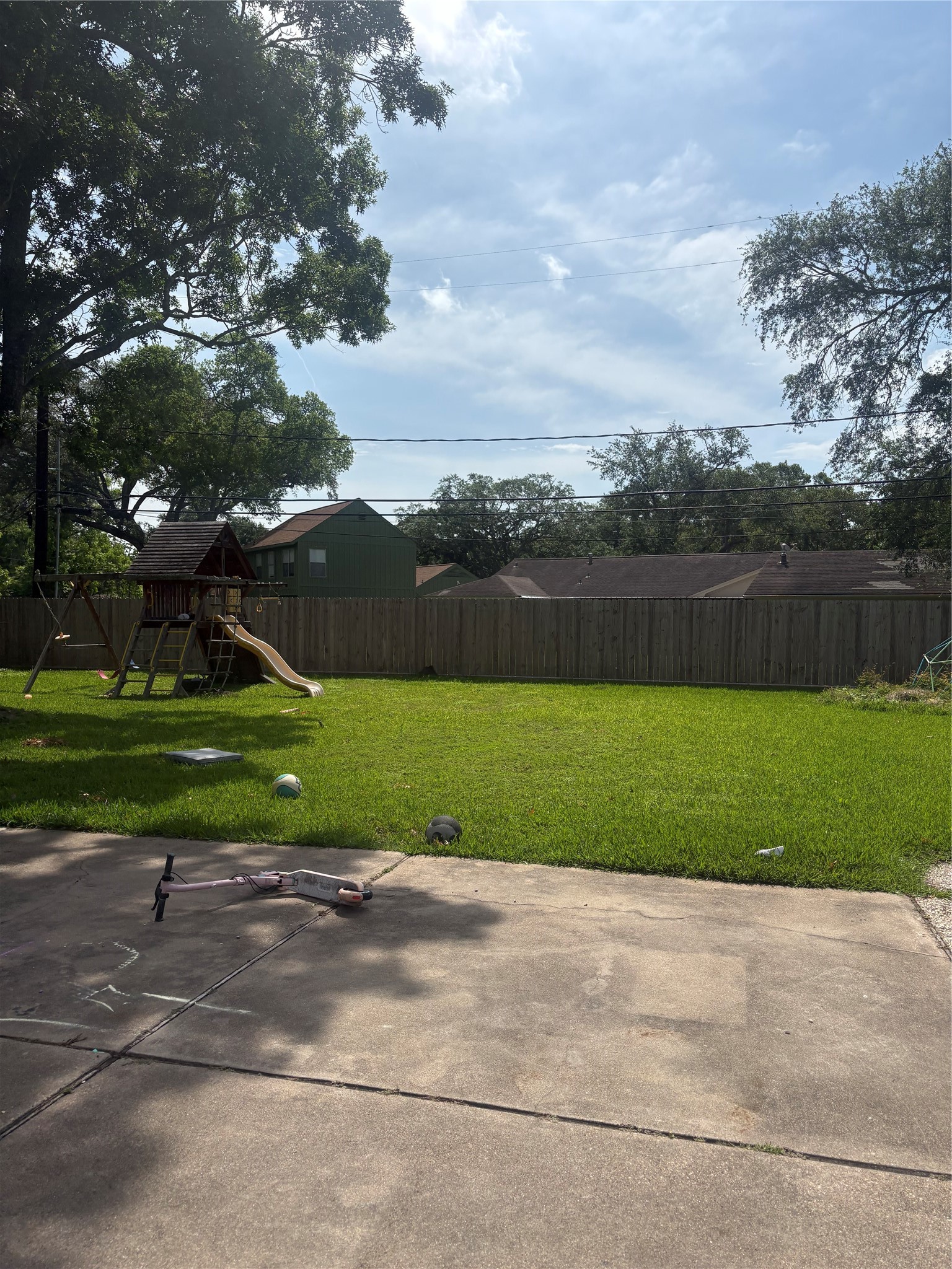 208 Lakeshore Drive Property Photo 7