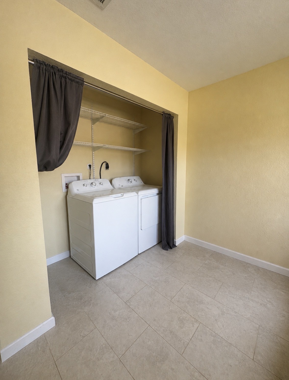 4414 Brisbane Street Property Photo 5
