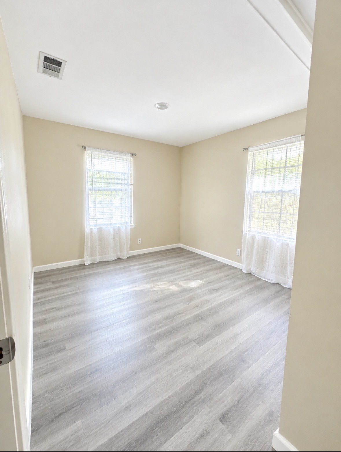 4414 Brisbane Street Property Photo 6