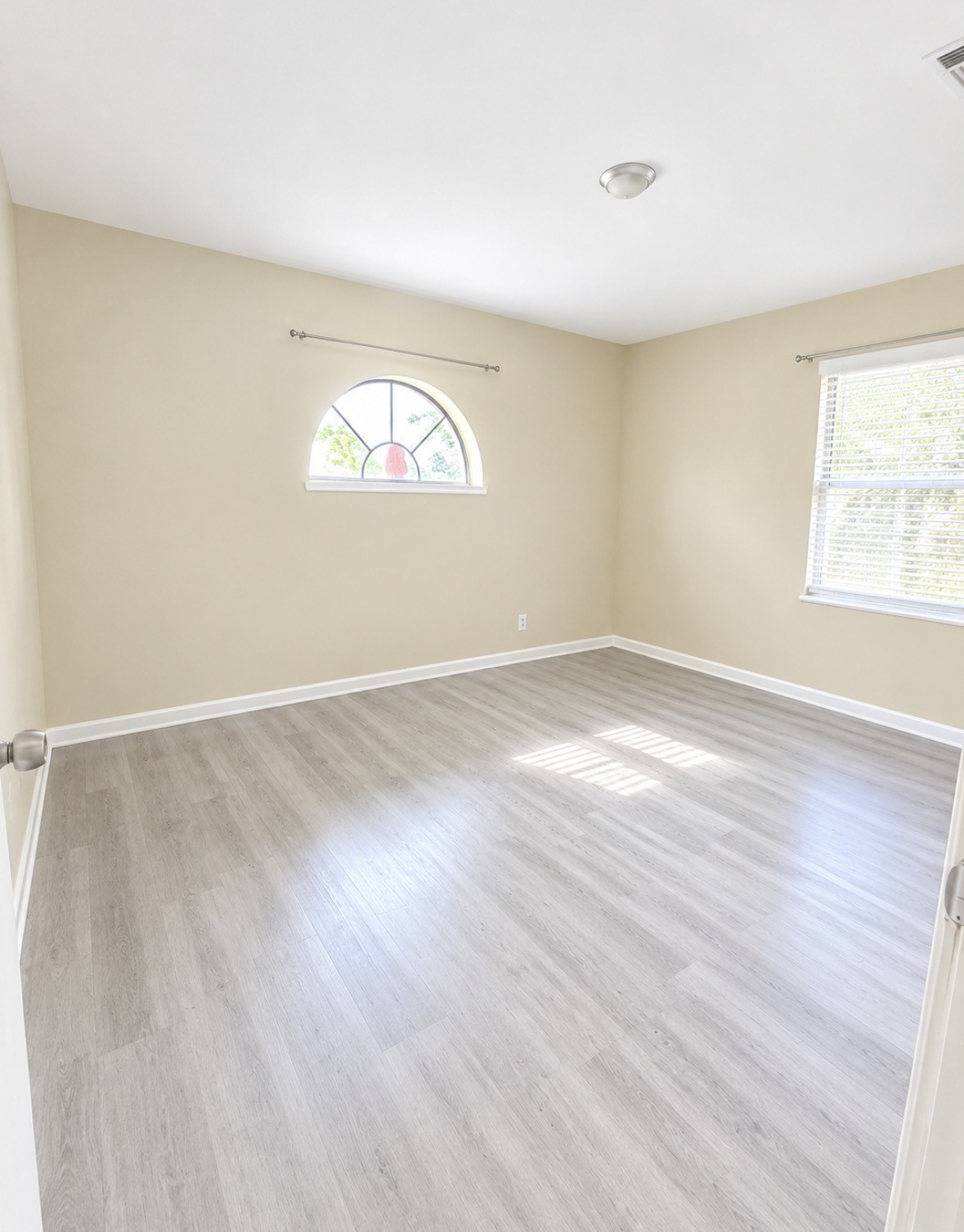 4414 Brisbane Street Property Photo 7