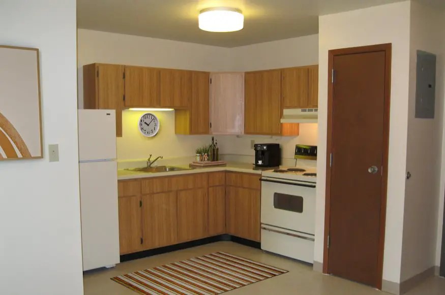 21 E St Joseph St Property Photo 5