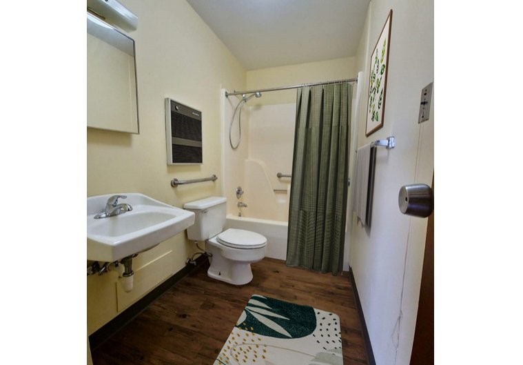 21 E St Joseph St Property Photo 6