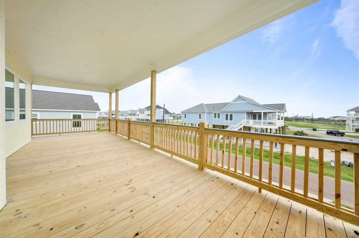 22805 Miramar Circle Property Photo 12