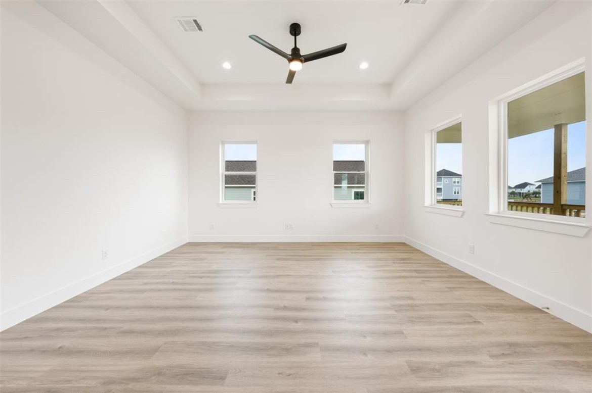 22805 Miramar Circle Property Photo 14