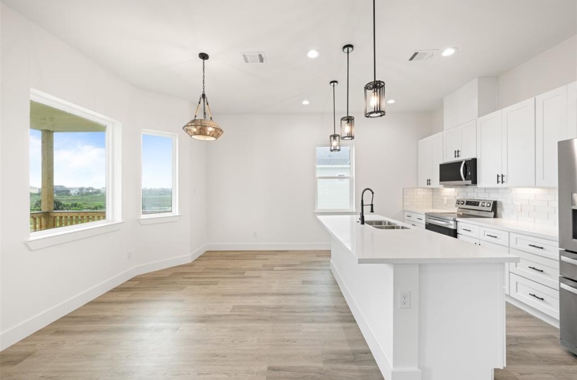 22805 Miramar Circle Property Photo 18