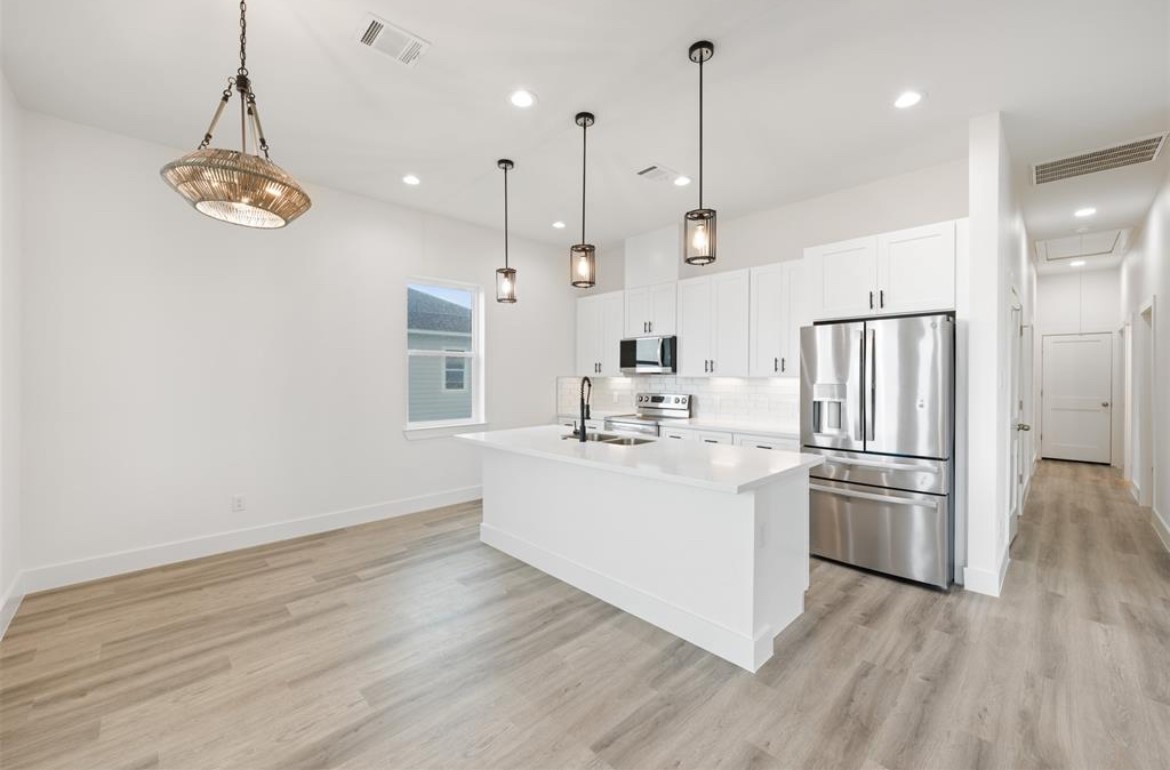 22805 Miramar Circle Property Photo 19