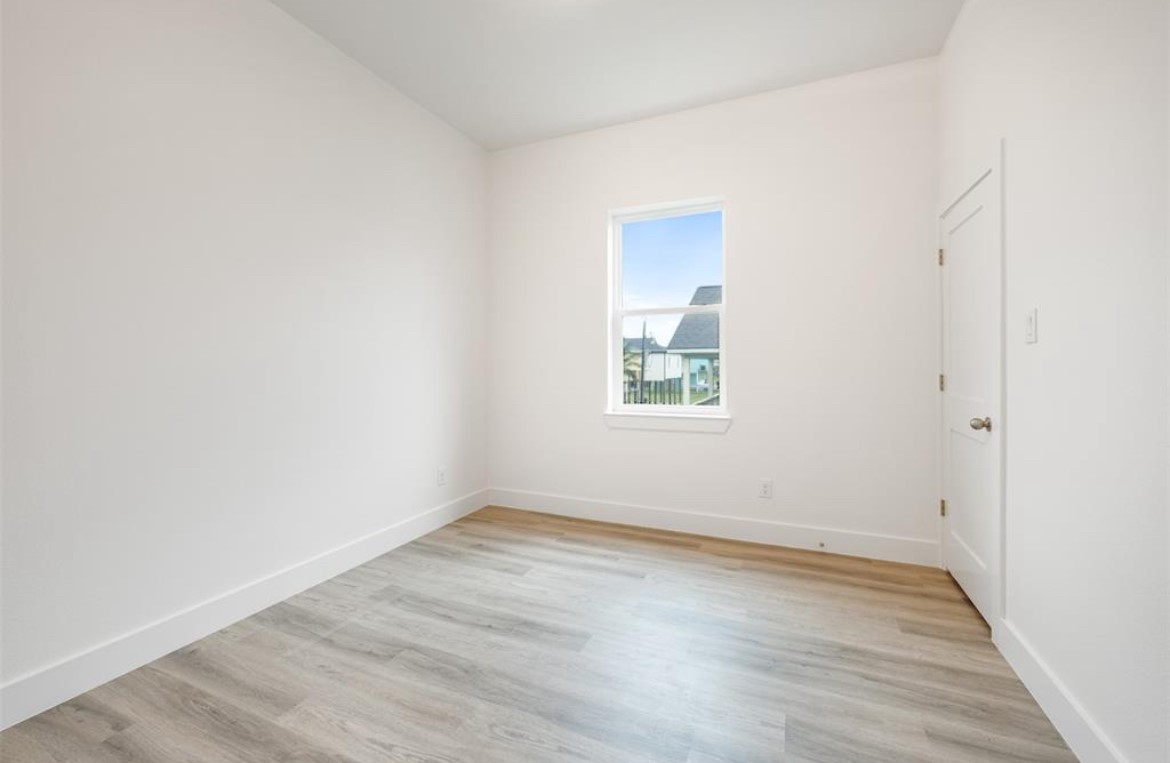 22805 Miramar Circle Property Photo 31