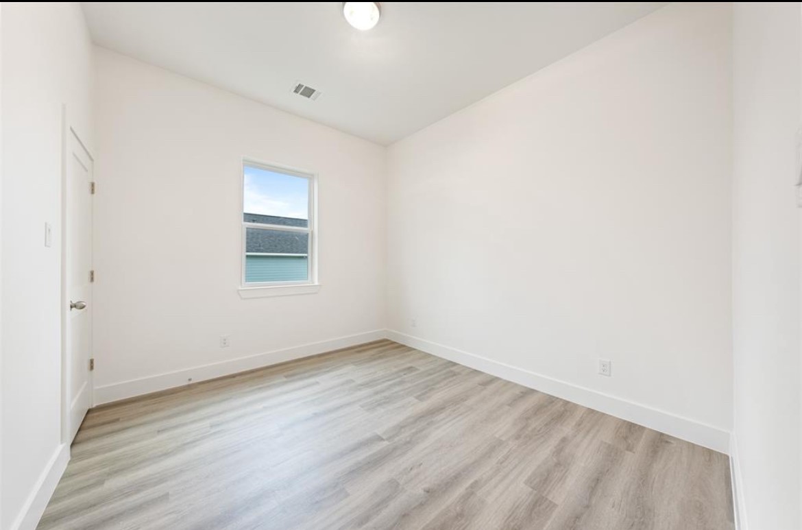 22805 Miramar Circle Property Photo 33