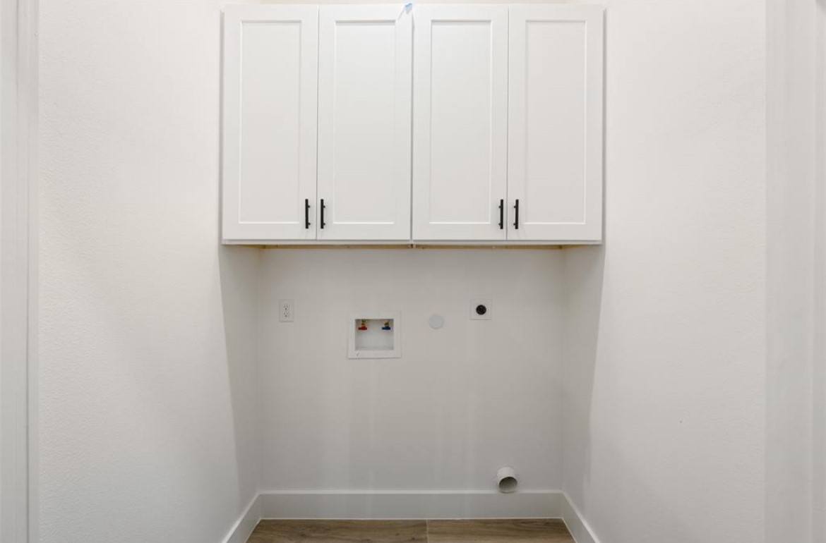 22805 Miramar Circle Property Photo 34