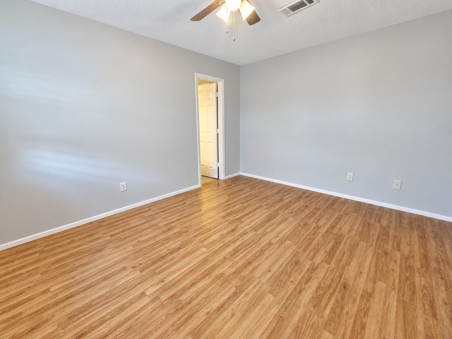 662 Fair Oak Drive Property Photo 10