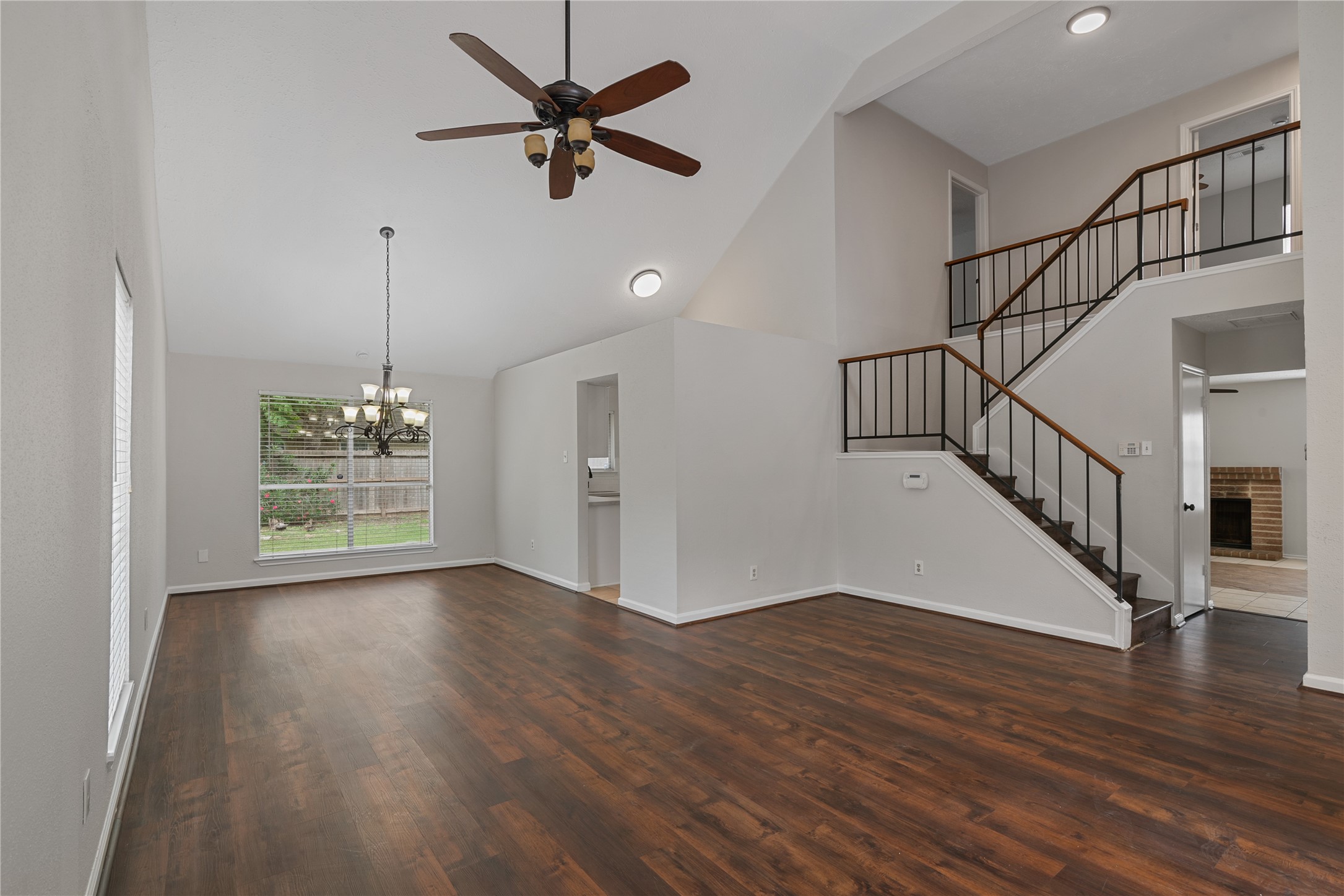 4807 Shadowdale Drive Property Photo 2