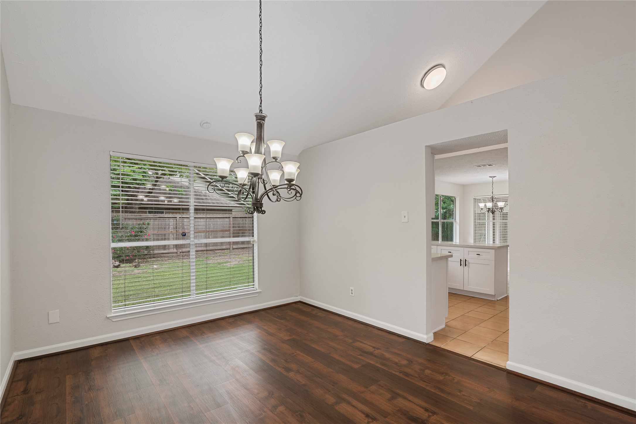 4807 Shadowdale Drive Property Photo 4