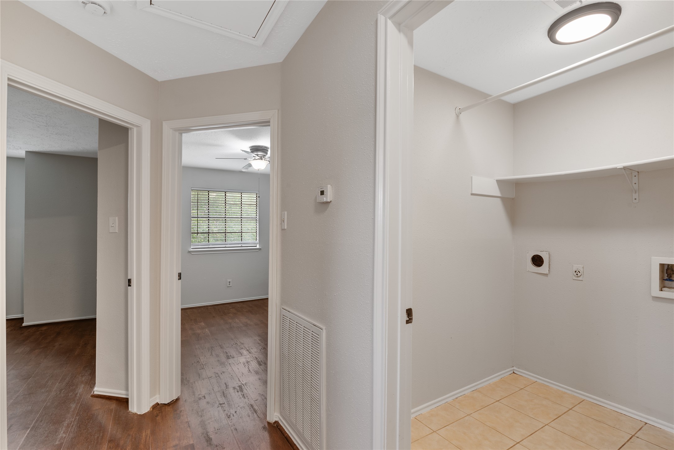 4807 Shadowdale Drive Property Photo 10