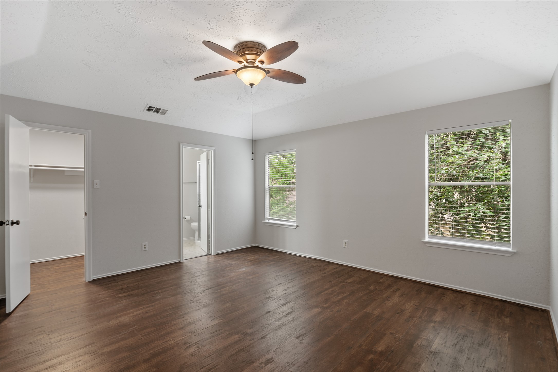 4807 Shadowdale Drive Property Photo 11