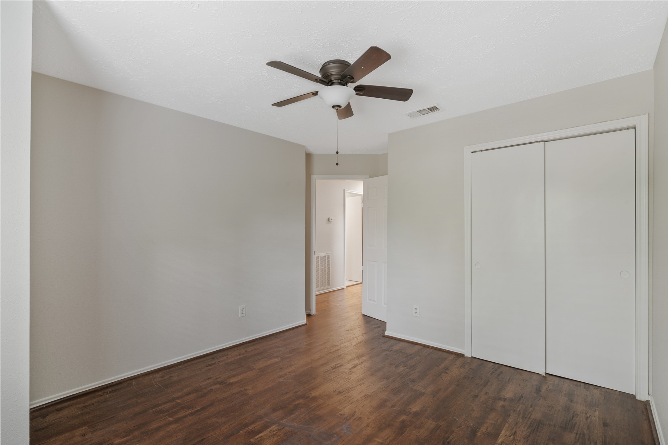 4807 Shadowdale Drive Property Photo 12