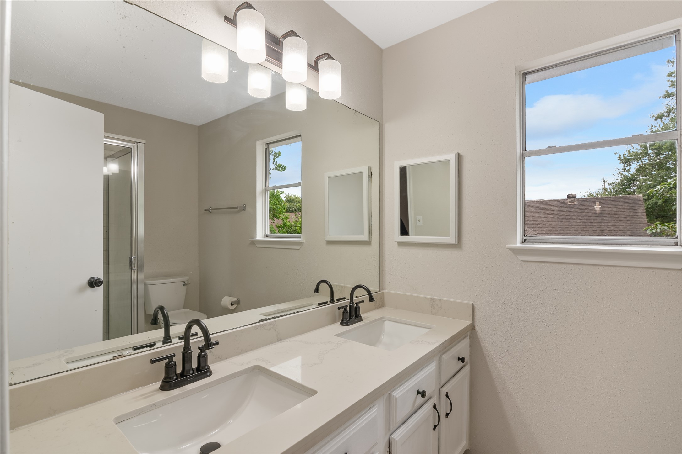 4807 Shadowdale Drive Property Photo 16
