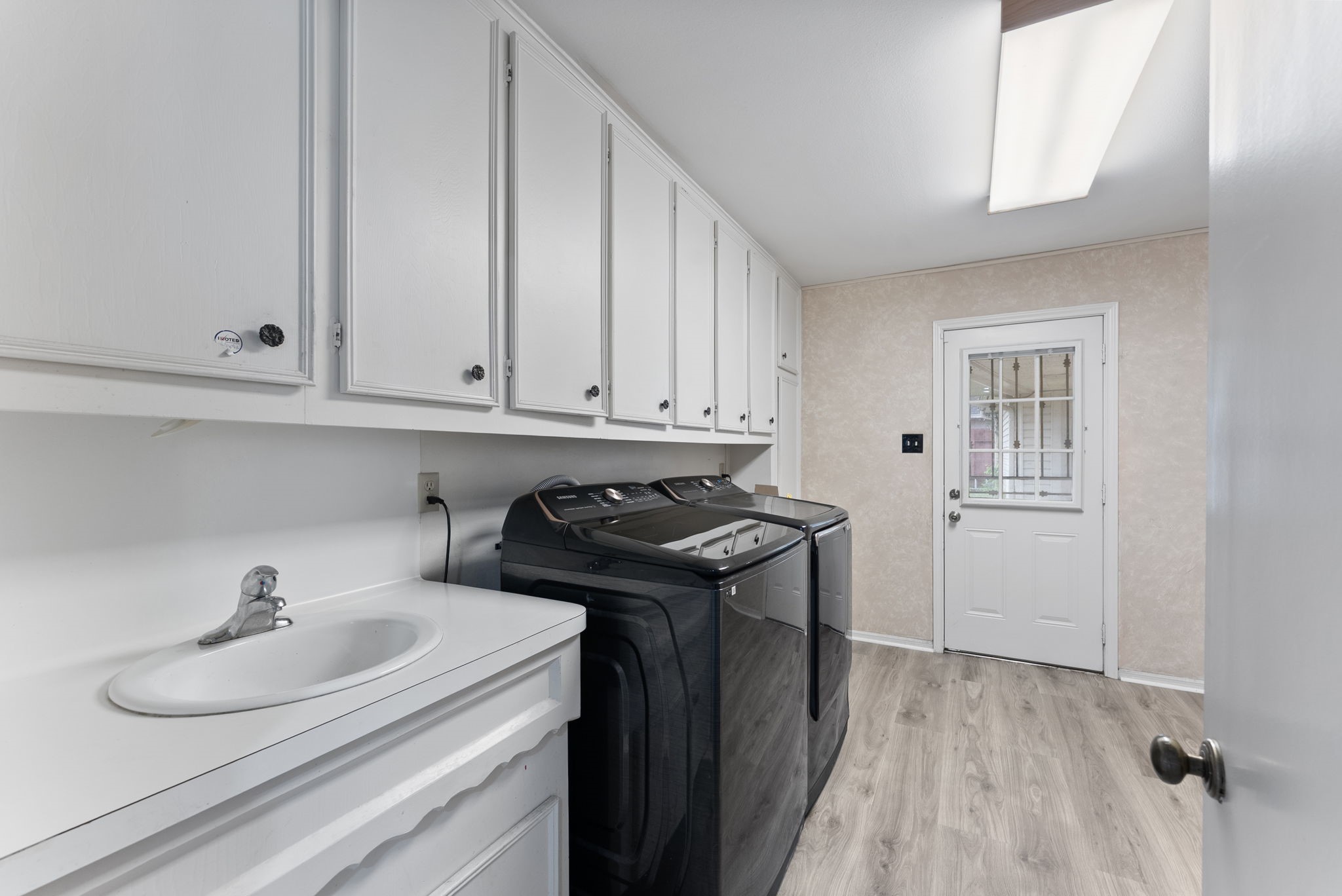 1110 Pear Tree Lane Property Photo 15
