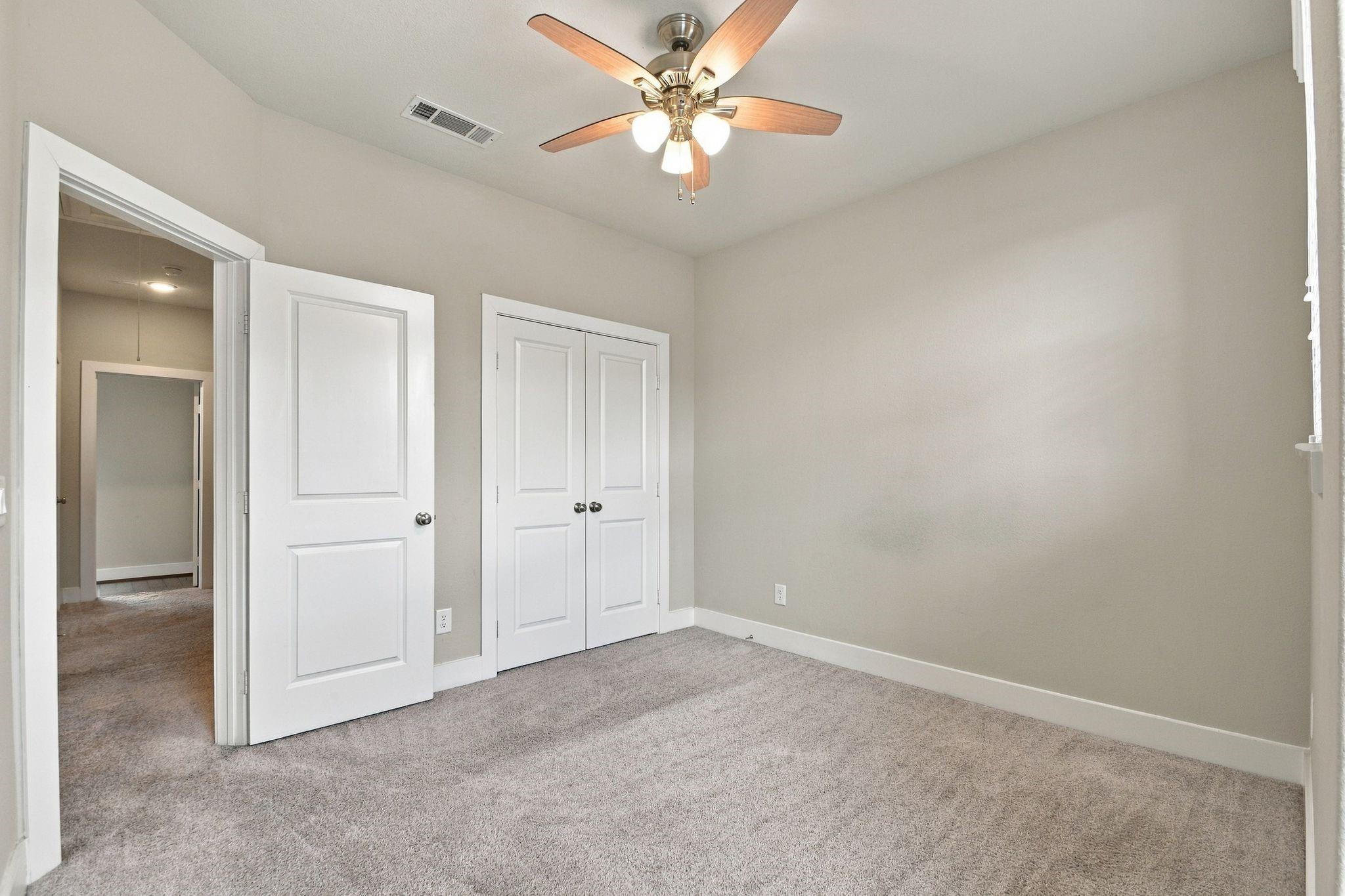 2117 Sequoia Woods Drive Property Photo 25