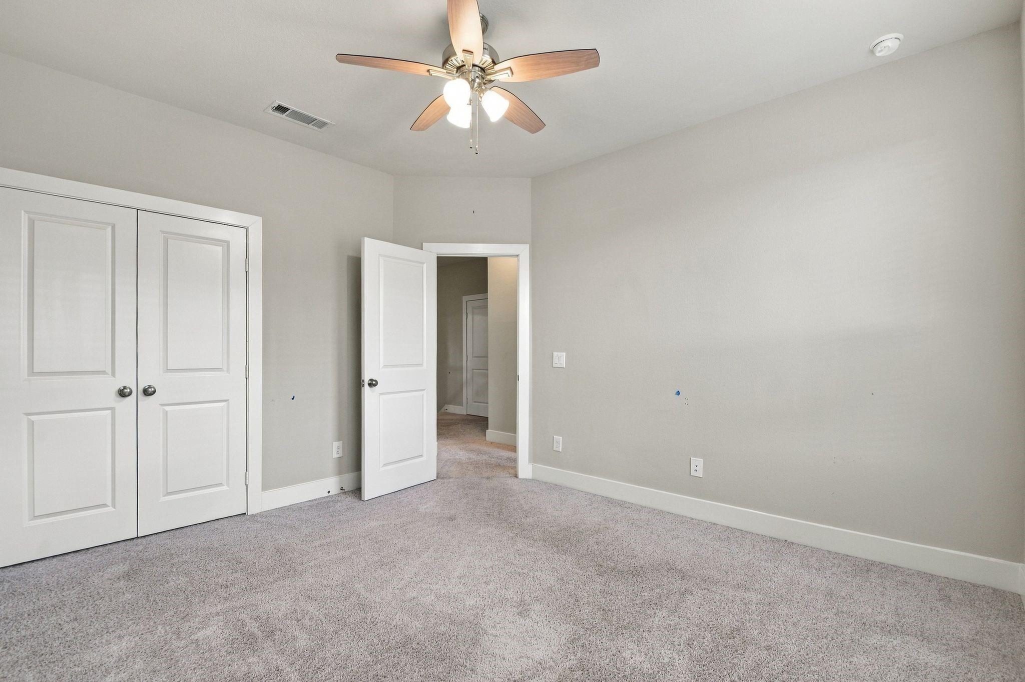 2117 Sequoia Woods Drive Property Photo 27