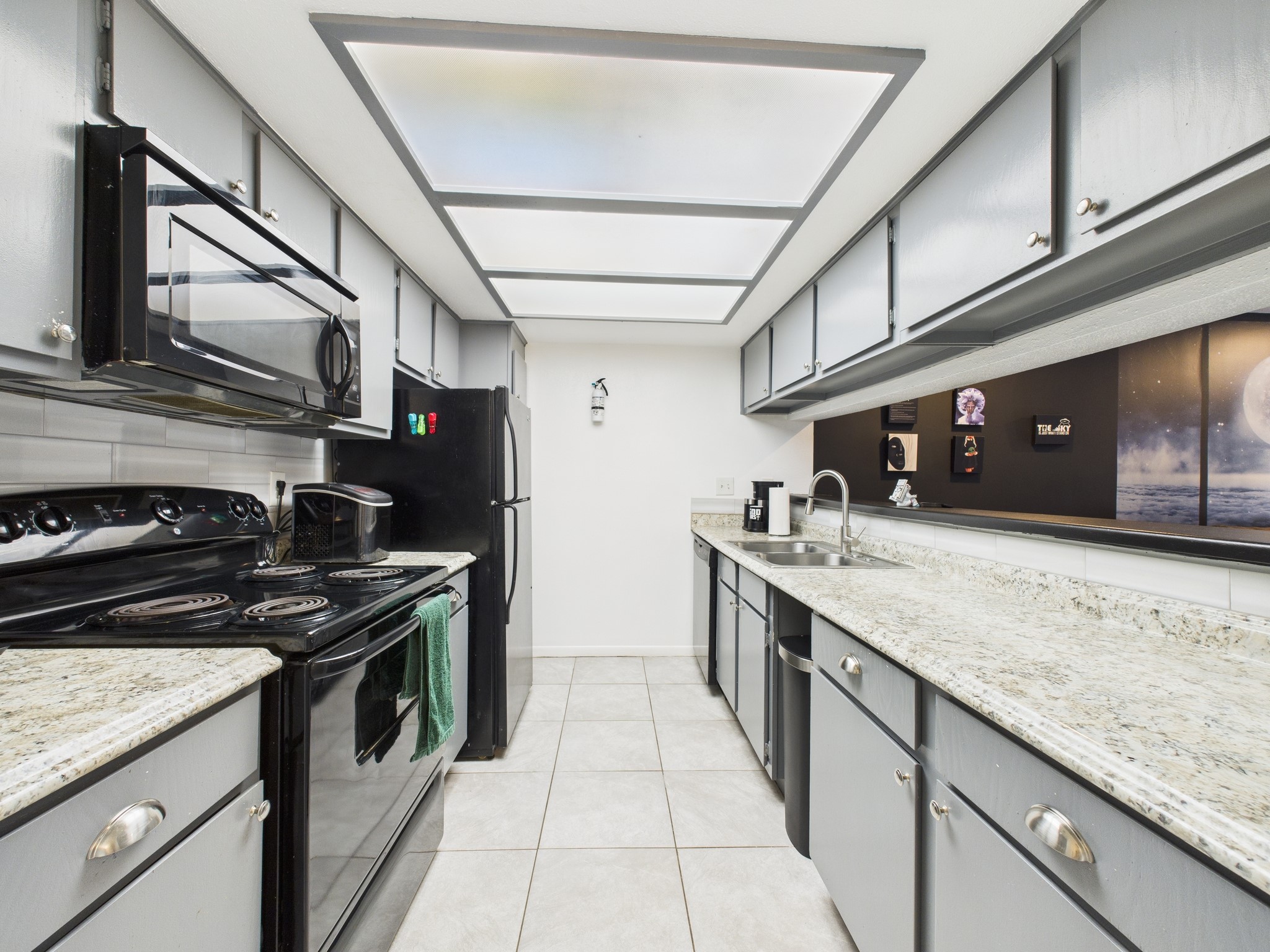 2814 S Bartell Drive 32 Property Photo 4