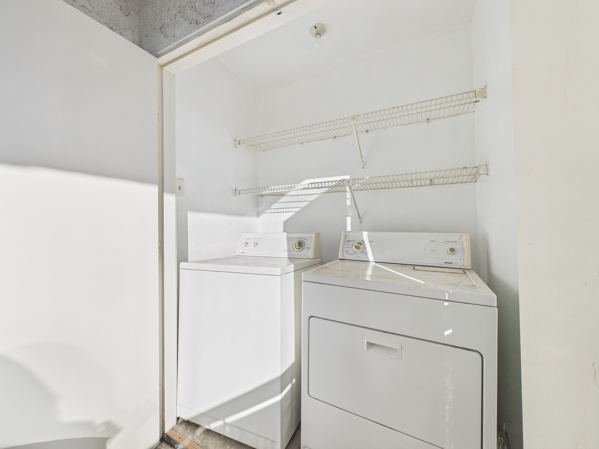 2814 S Bartell Drive 32 Property Photo 18