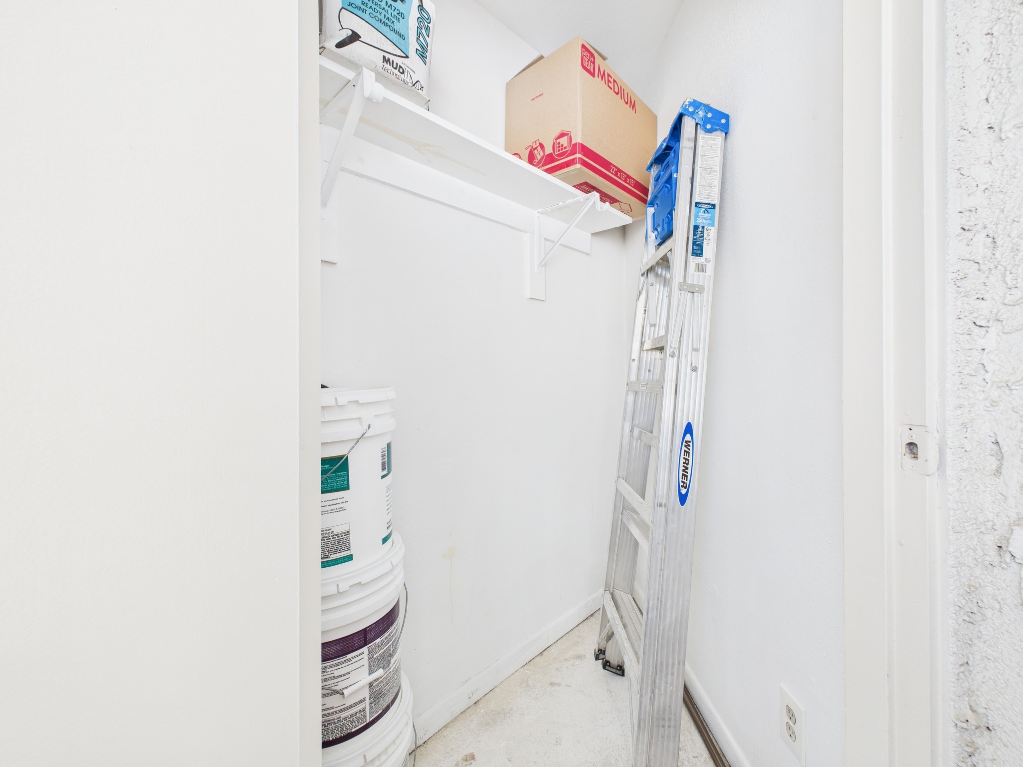 2814 S Bartell Drive 32 Property Photo 19