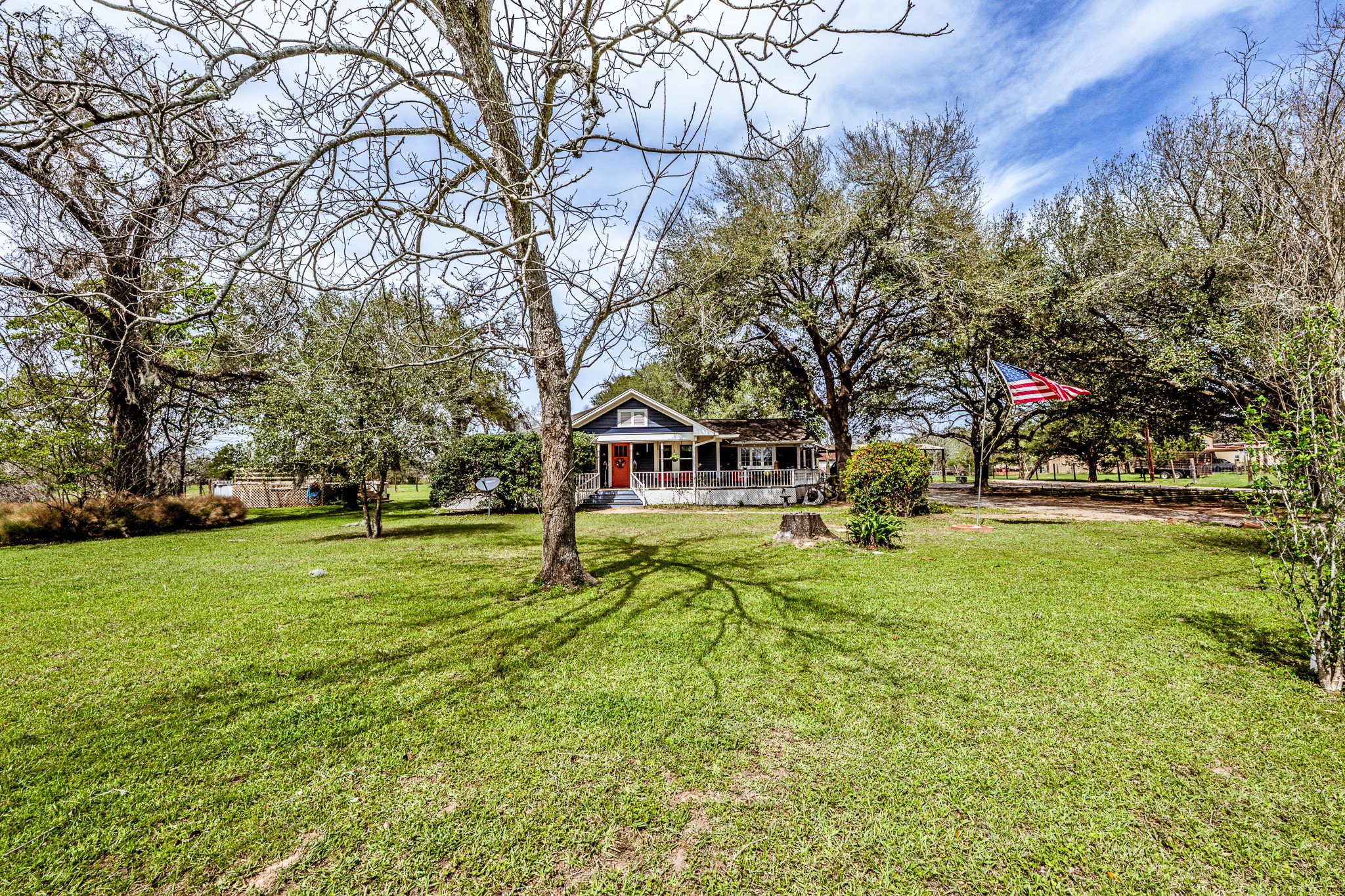 25790 Lakeside Drive Property Photo 3