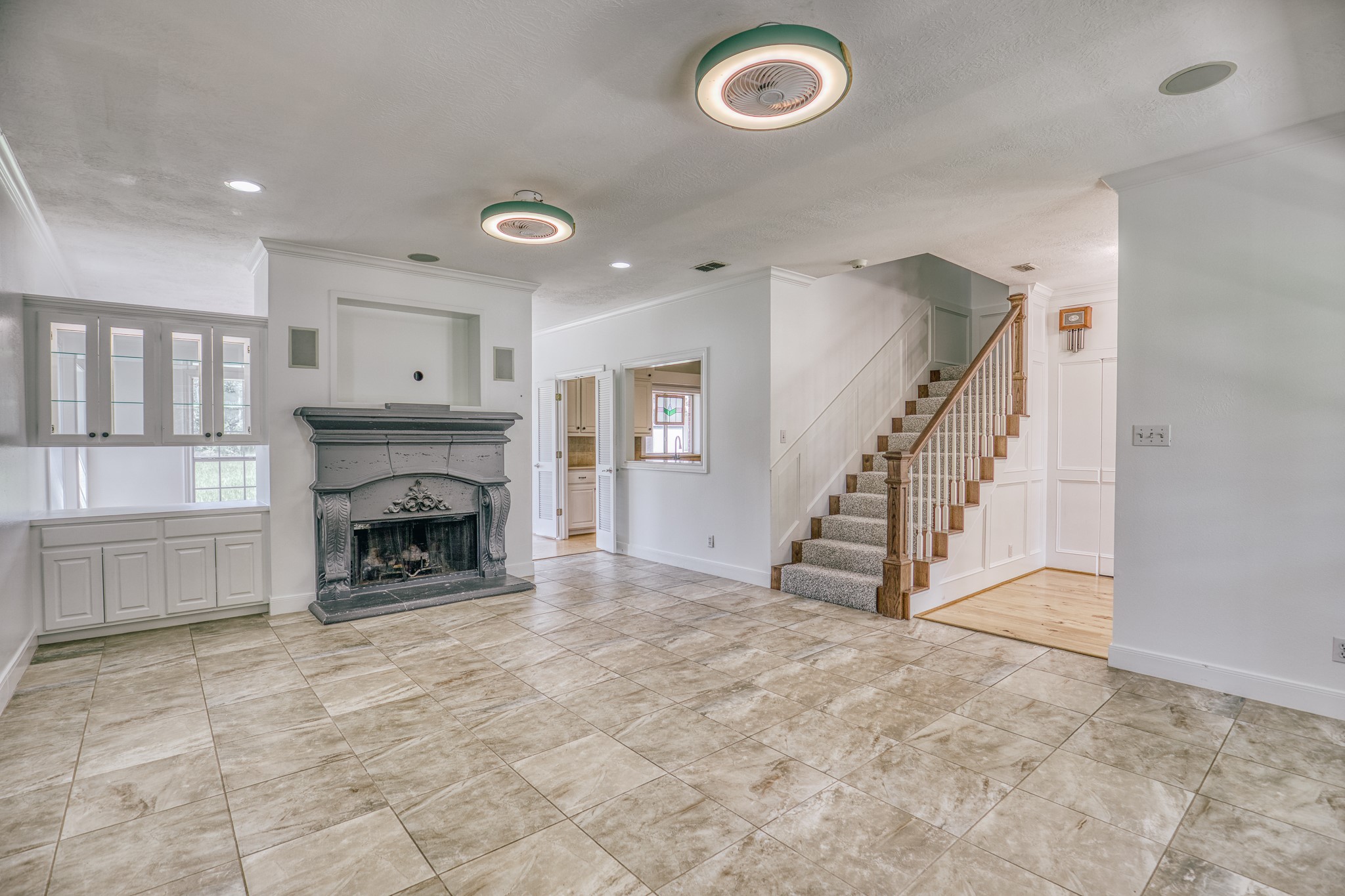 3301 Round Top Road Property Photo 5