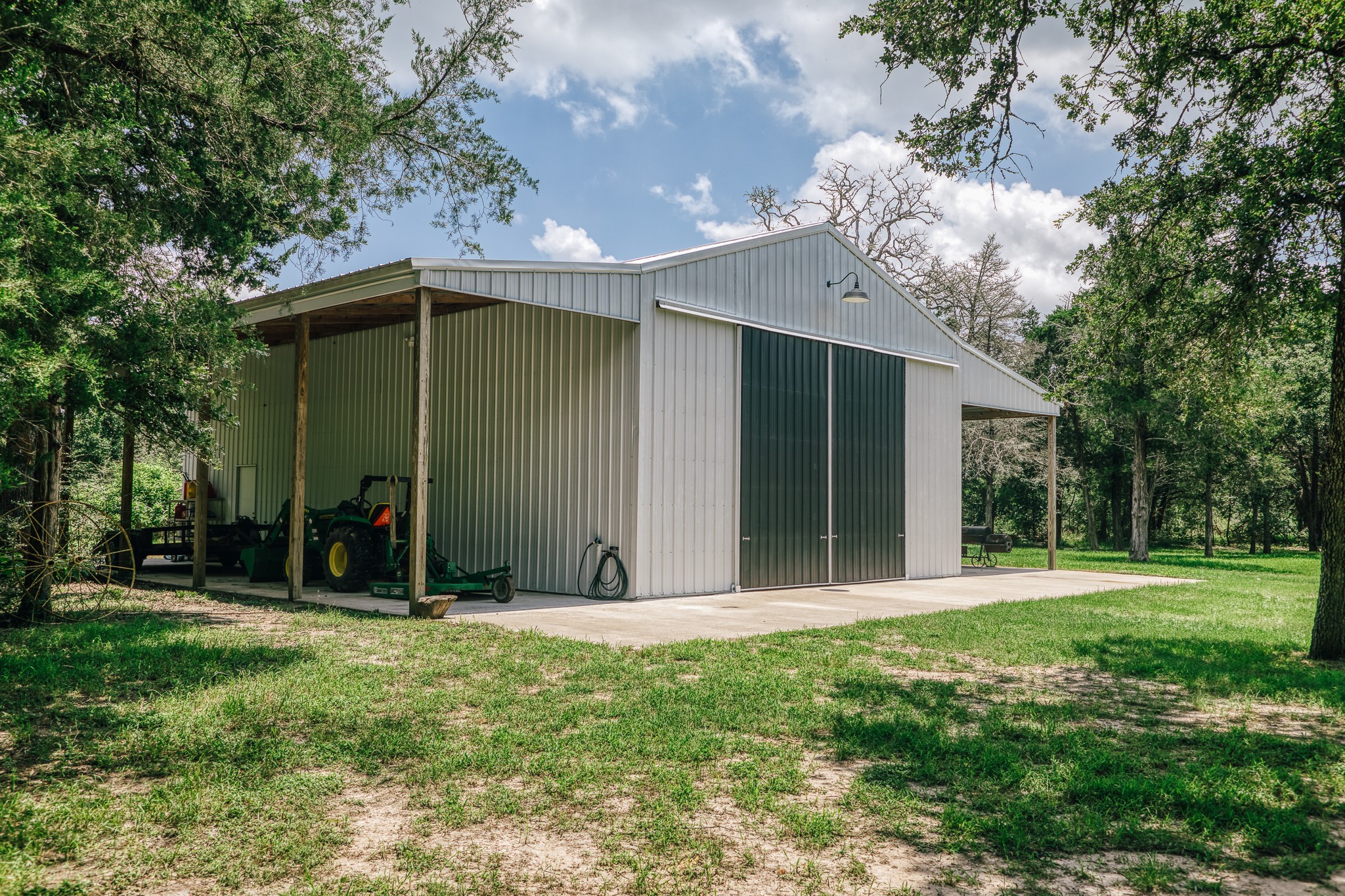 3301 Round Top Road Property Photo 14
