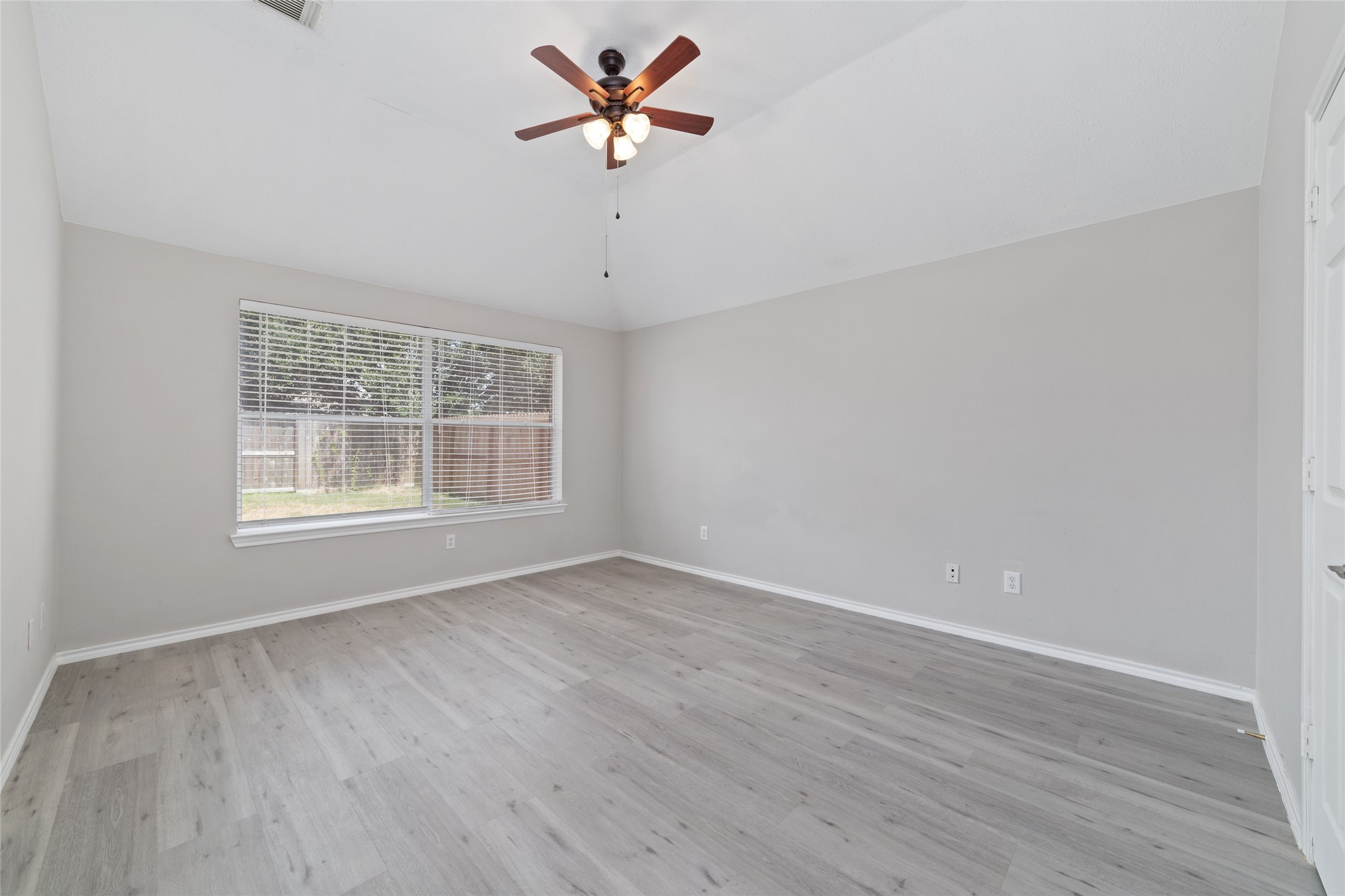 20418 Hidden Point Lane Property Photo 16