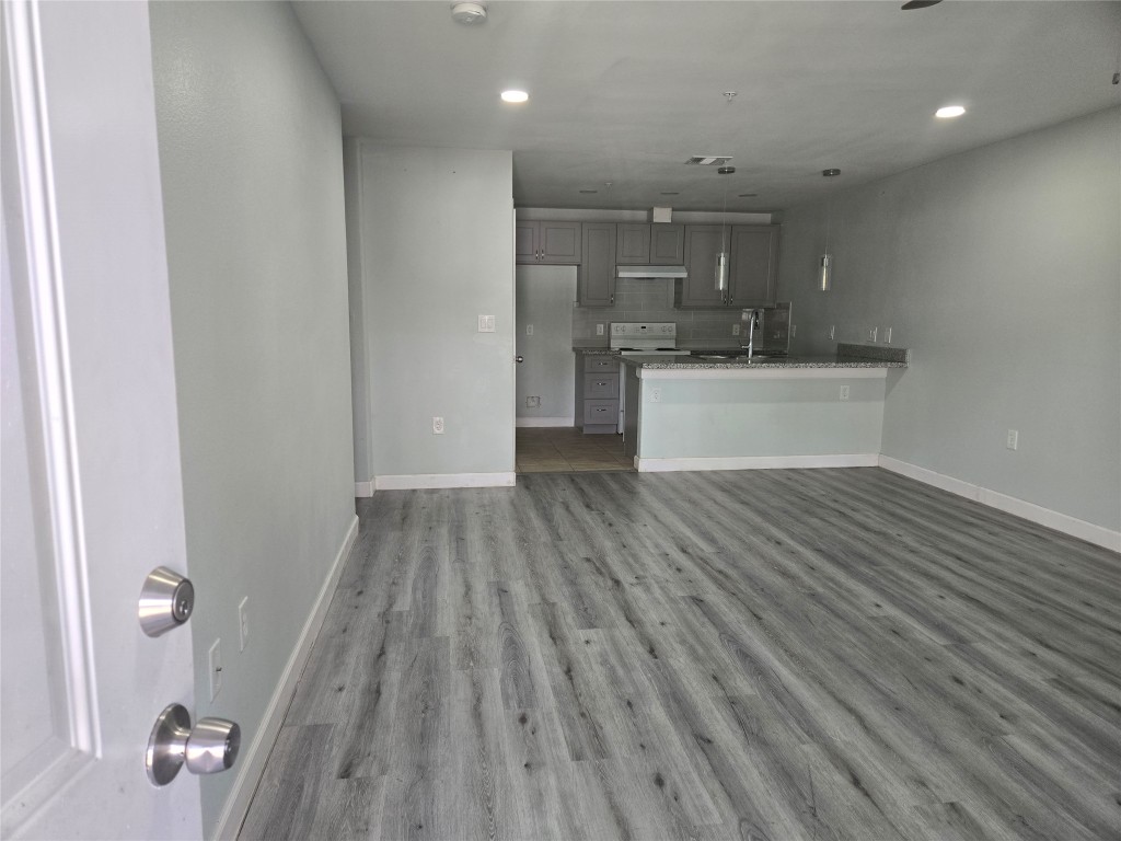 22061 Russell Drive 10 Property Photo 2