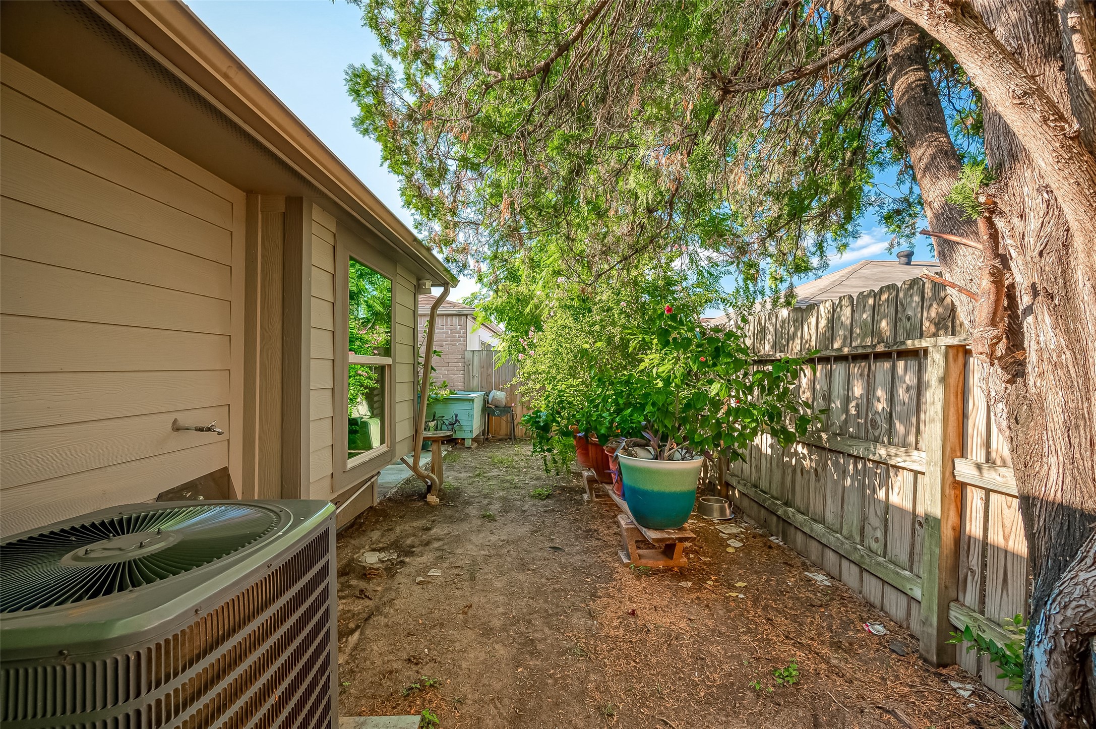 9310 Clipperwood Place Property Photo 46