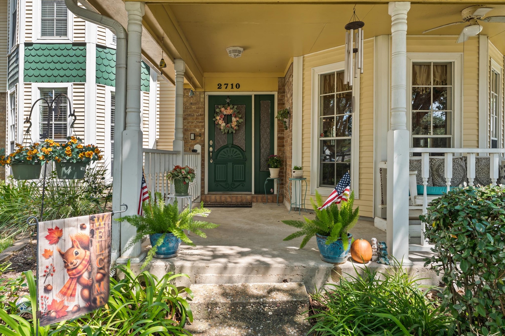 2710 Saint Andrews Place Property Photo 4