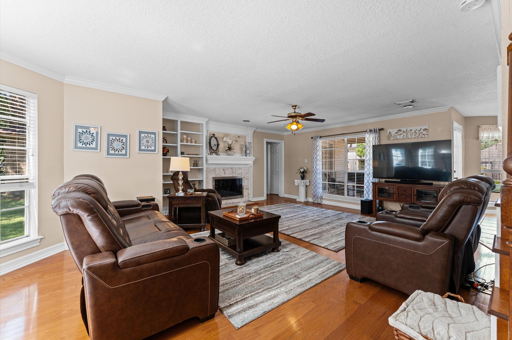 2710 Saint Andrews Place Property Photo 8