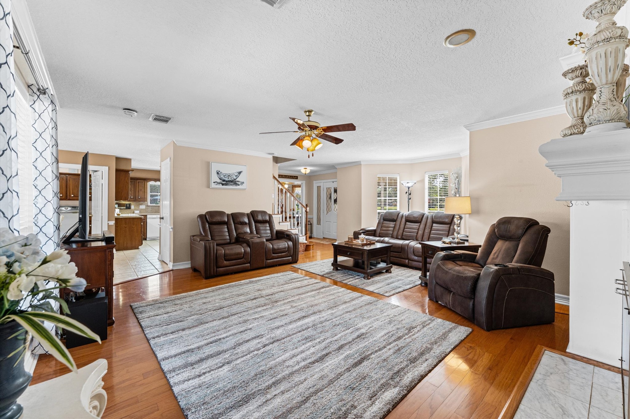 2710 Saint Andrews Place Property Photo 9