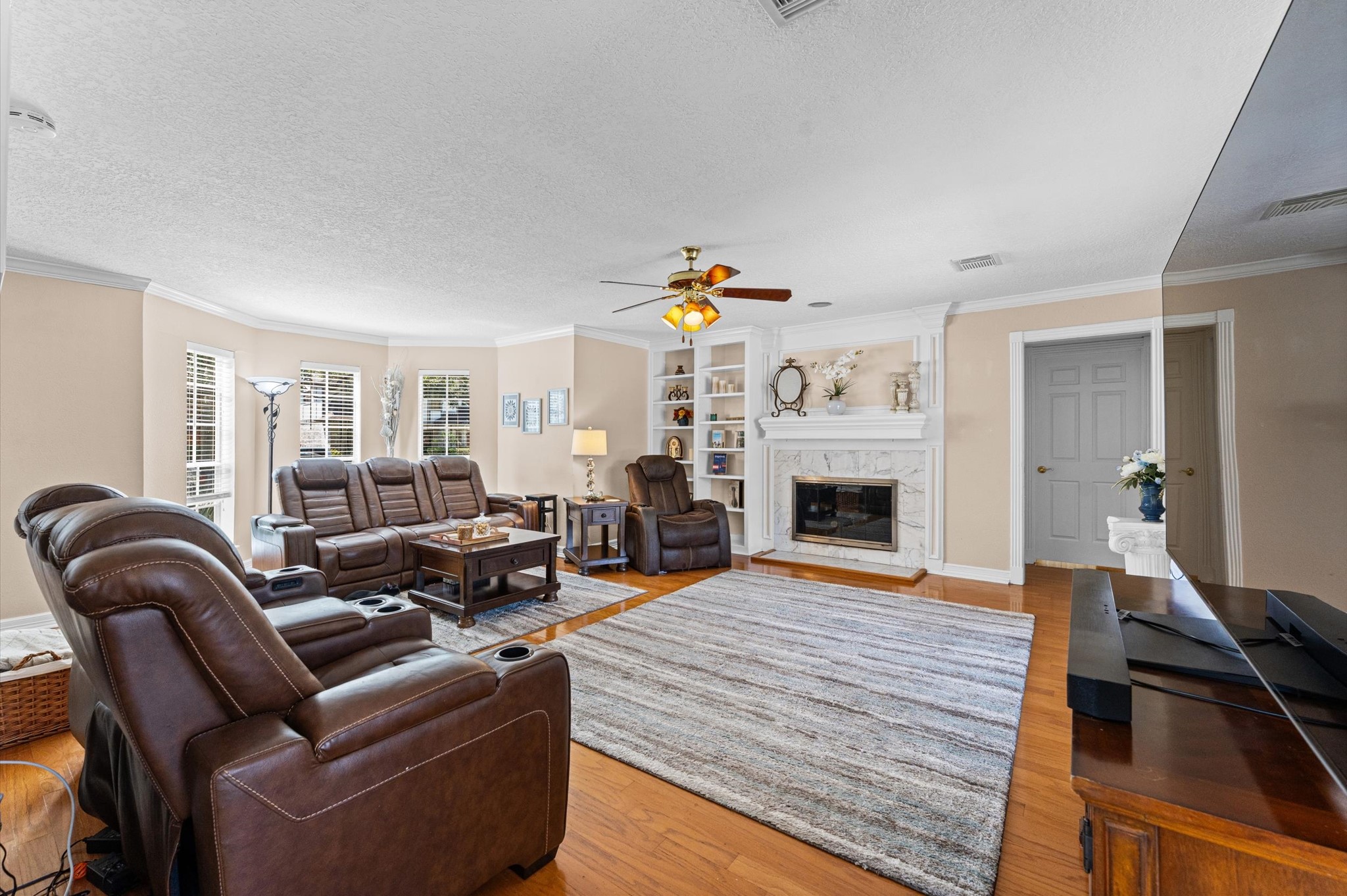 2710 Saint Andrews Place Property Photo 12