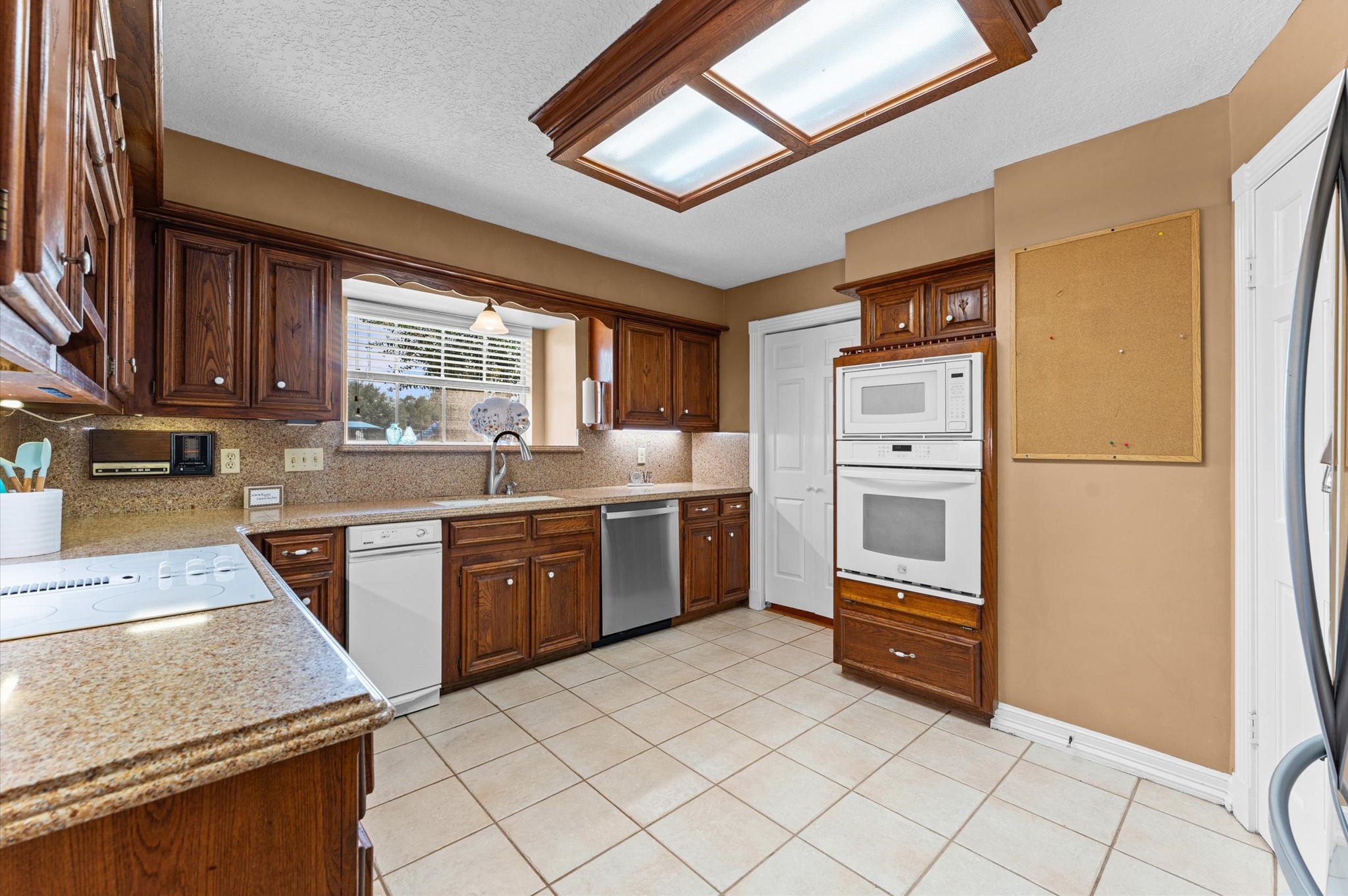 2710 Saint Andrews Place Property Photo 13